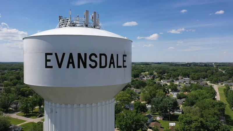 A water tower located in Evansdale, Iowa, in June 2022. (COREY THOMPSON/KCRG)